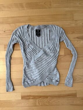 GUESS Light Gray Ribbed V-Neck Wrap Sweater